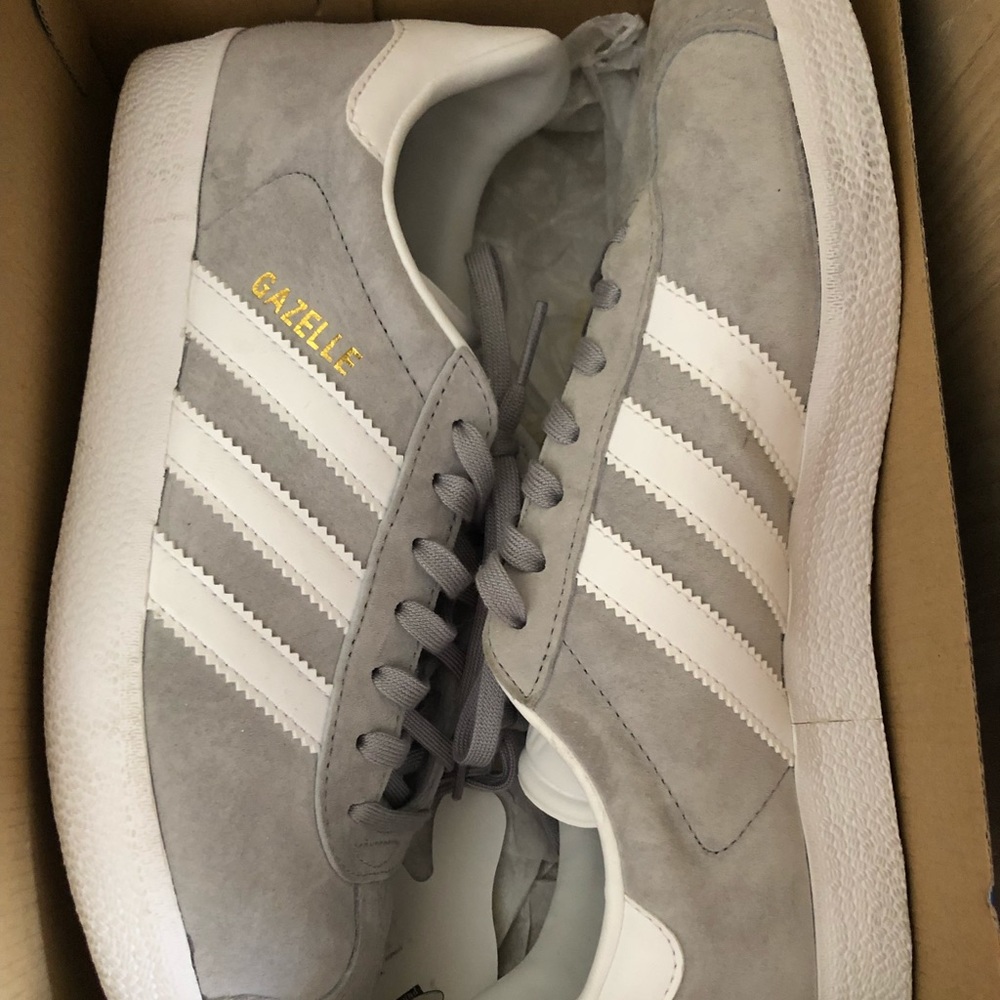 Addidas Giselle Sneakers